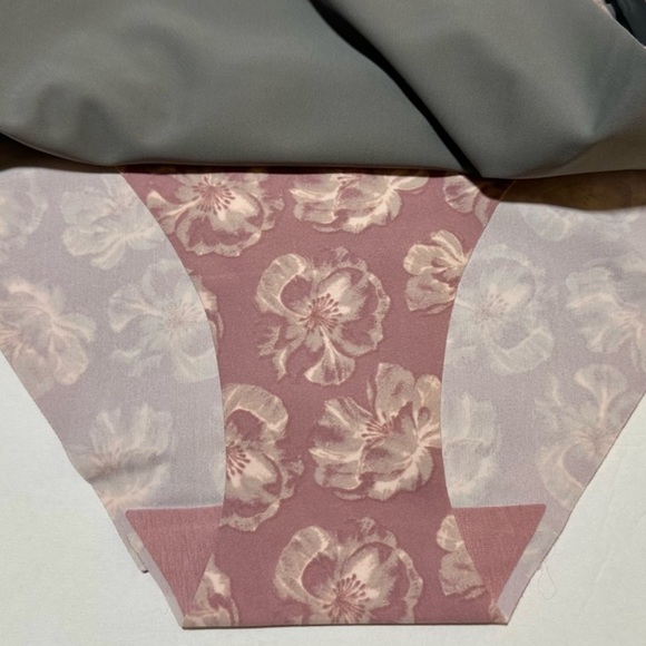 Vince Camuto No Show Bikini Panties 5 Pc Set NEW WITH TAGS - Picture 4 of 8